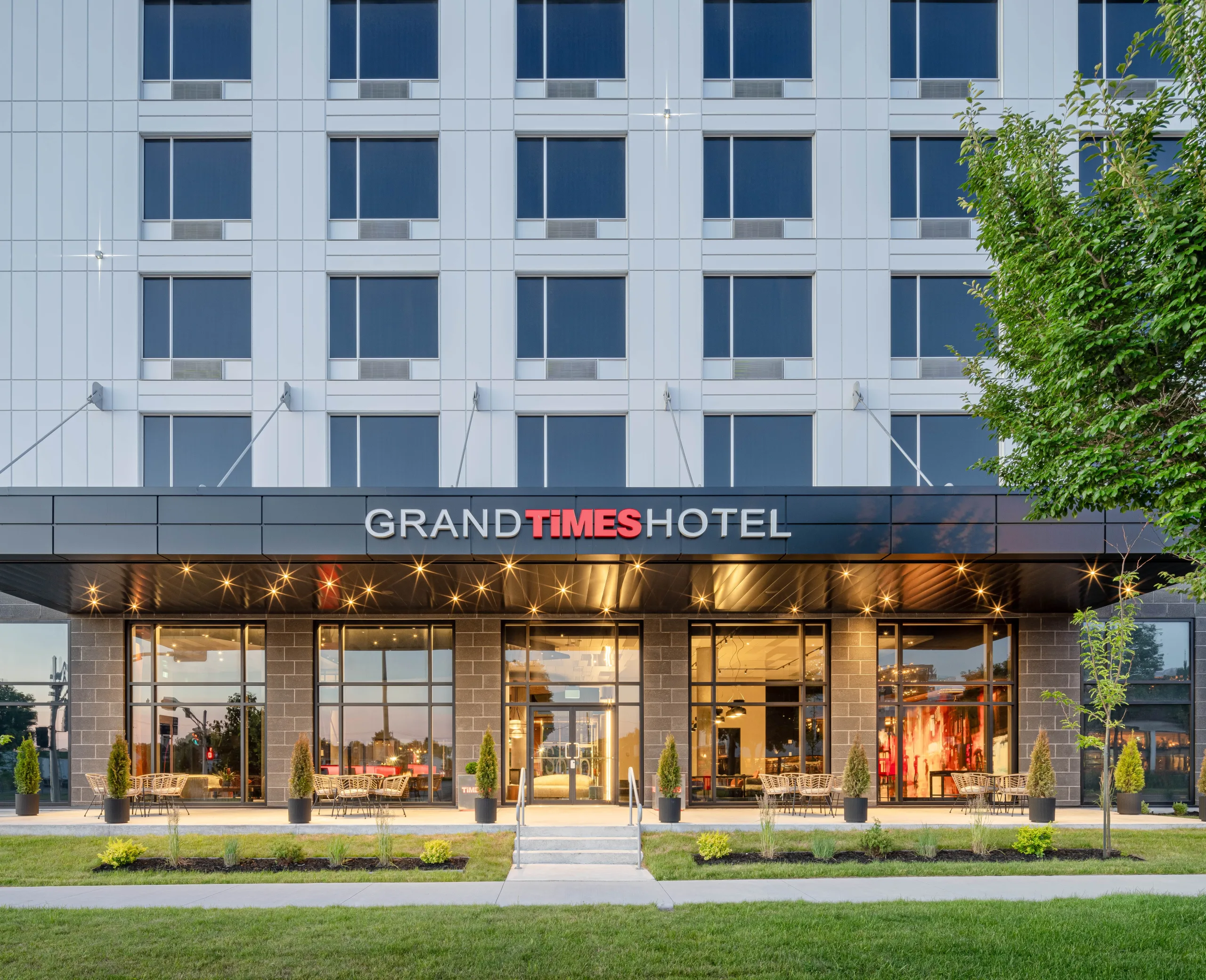 Hôtels avec espaces de réunion| Vue de la façade du Grand Time à Lévis