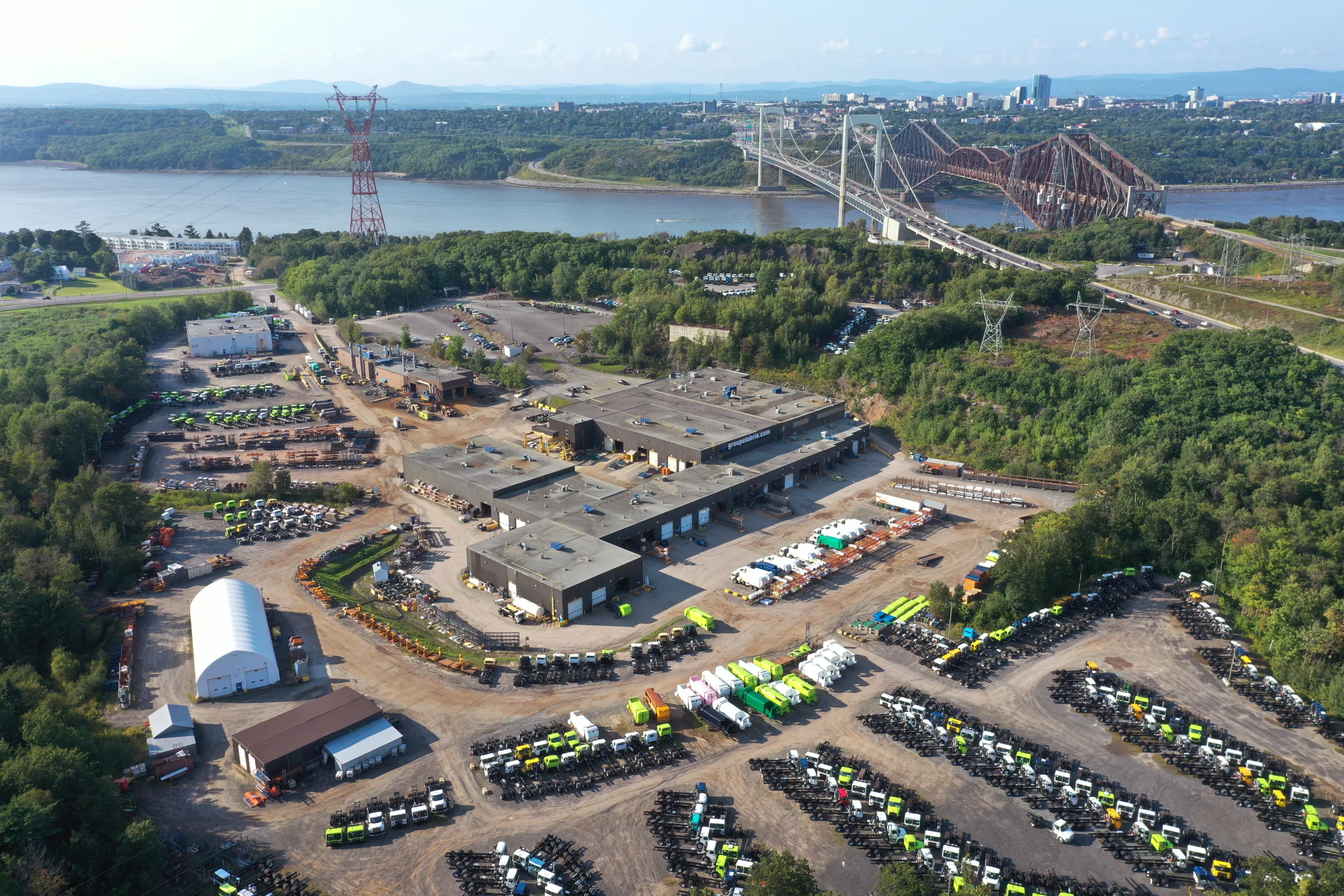 Une vue aérienne de la zone industrielle Villieu